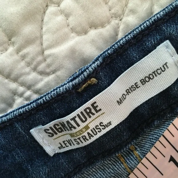 Signature by Levi Strauss & Co. Mid-Rise Bootcut Jeans - Size 16S - Dark Wash - Picture 5 of 10